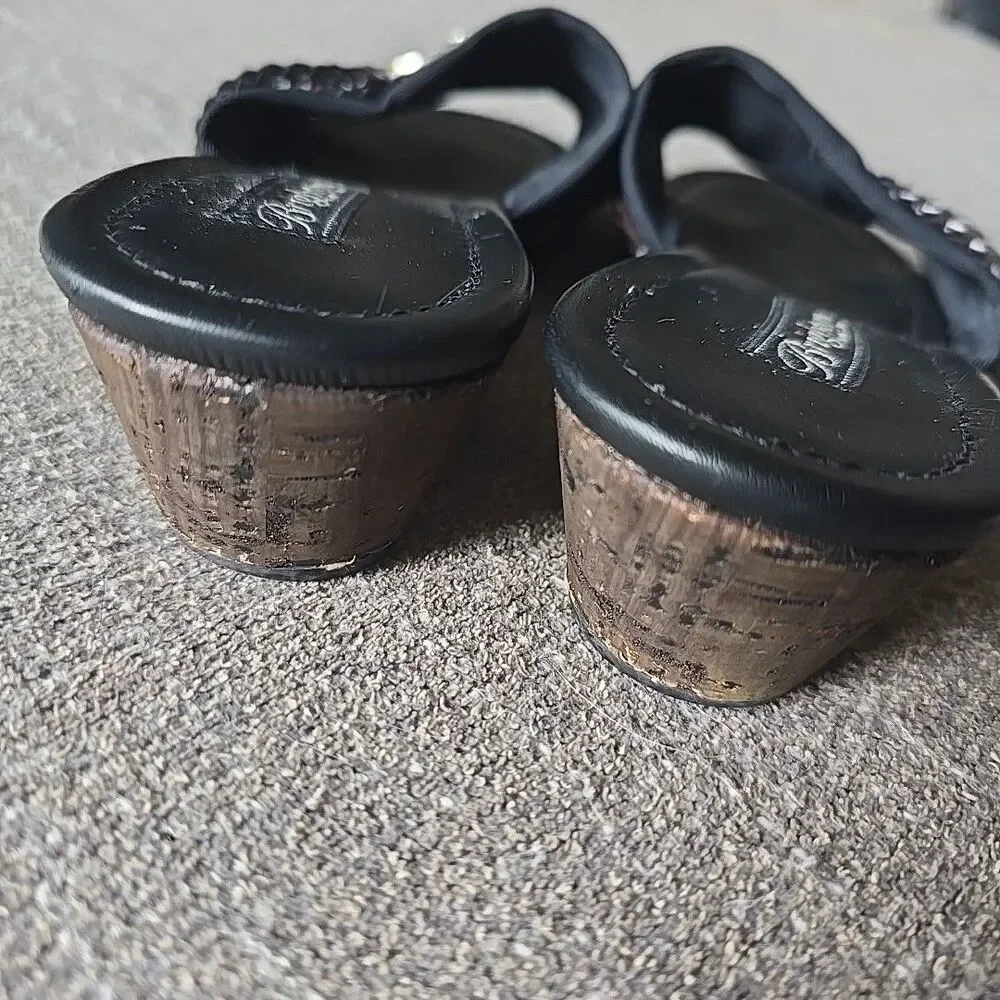 Brighton Y2K Lilian Black Wedge Pewter Flower Charm Slip On Sandals Shoes 8